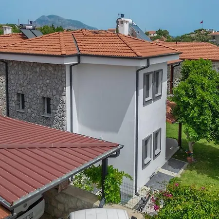 Rengin Stone House *