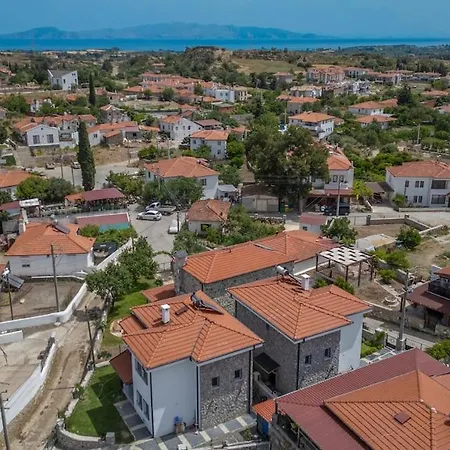 Rengin Stone House *