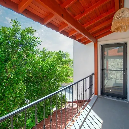 Rengin Stone House Villa *