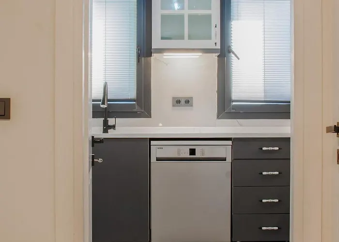 Rengin Stone House Вилла