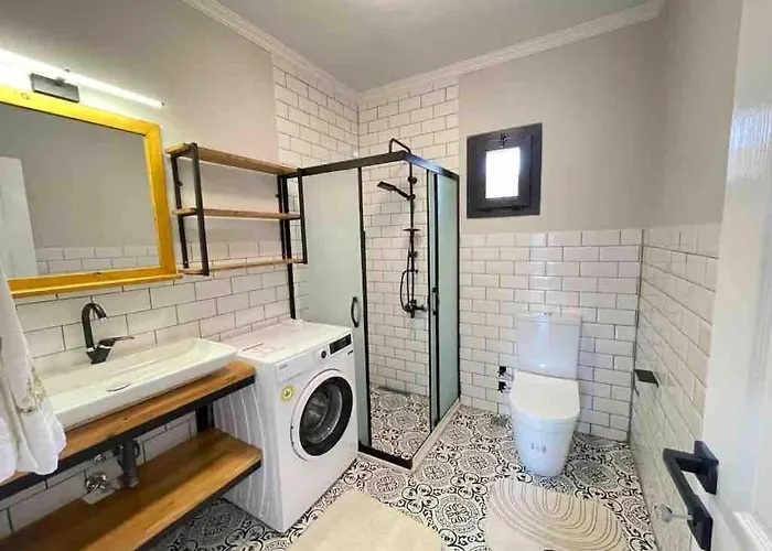 Вилла Rengin Stone House