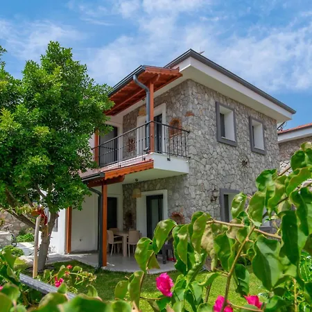 Rengin Stone House * Датча