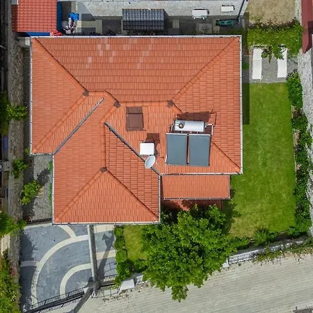 Rengin Stone House Вилла
